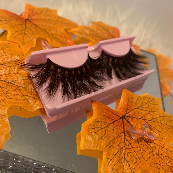 Too’Shiiny Lashes “Medusa set” - Picture 4 of 6